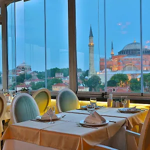The 3*, İstanbul Türkiye